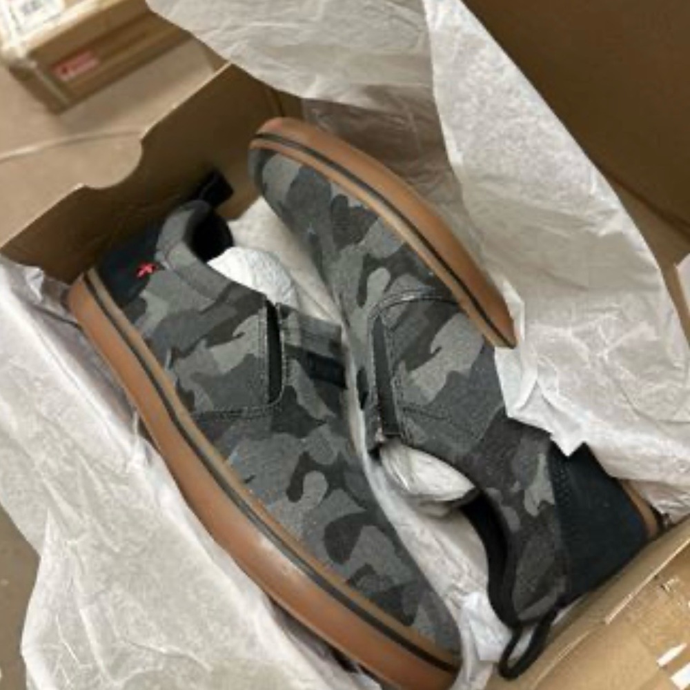 Men's Xtratuf Canvas Sharkbyte Shoes Size 9.5 - Picture 2 of 6